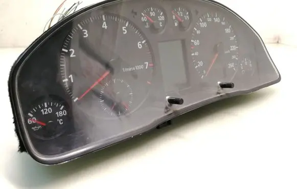 Audi A4 S4 B5 8D Speedometer (instrument cluster) 8D0919 110008