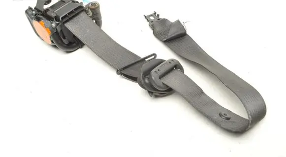 Opel Insignia A Front seatbelt 