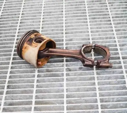 Piston