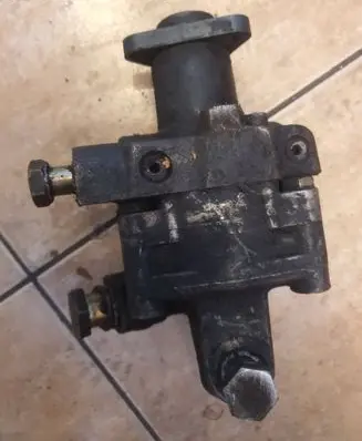 BMW 5 E34 Power steering pump 8691955155 1141250 0003991