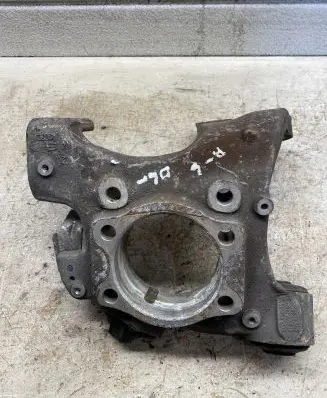 Audi A6 S6 C5 4B Rear wheel hub 8E0505433A