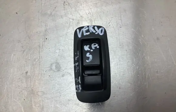 Toyota Corolla Verso AR10 Electric window control switch 54035228