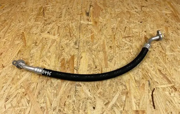 Volvo XC40 Air conditioning (A/C) pipe/hose 32226551