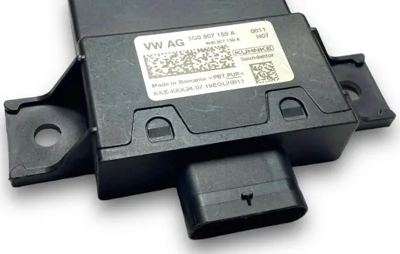 Volkswagen PASSAT B8 Central body control module 3G0907159A