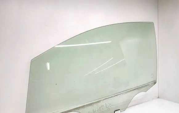 Nissan Leaf I (ZE0) Front door window glass four-door 43R00011 NSGM308 100075