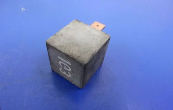 Volkswagen Caddy Other relay 357911253