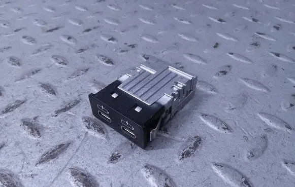 BMW X1 U11 USB socket connector 5A84160 84105A84160