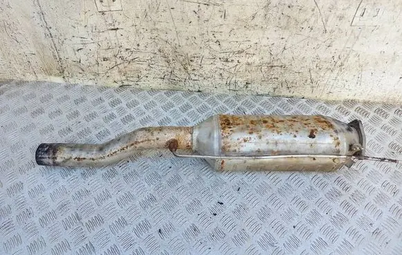 Audi A8 S8 D3 4E Front muffler/silencer 4E0131701