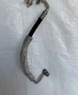 Opel Adam Air conditioning (A/C) pipe/hose 13397803