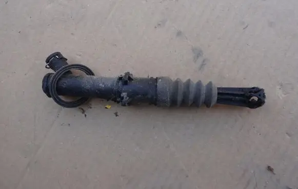 Renault Kangoo II Clutch slave cylinder 