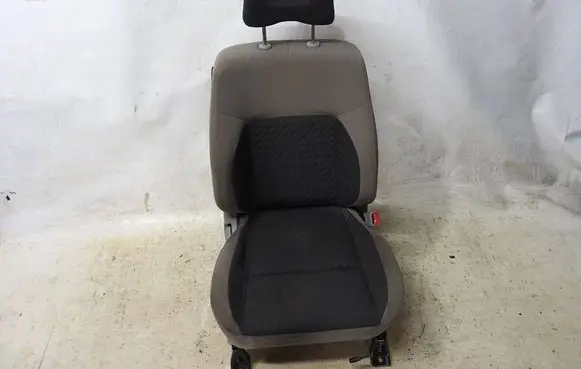 Nissan X-Trail T30 Front passenger seat 