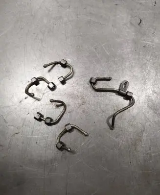 Suzuki Grand Vitara II Fuel injector supply line/pipe 