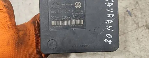 Volkswagen Touran I ABS Pump 1K0614517AC 00004427G3 10096003623K
