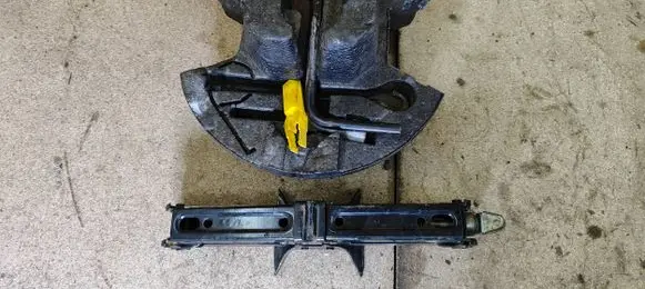 Peugeot 607 Lift Jack 9619670680