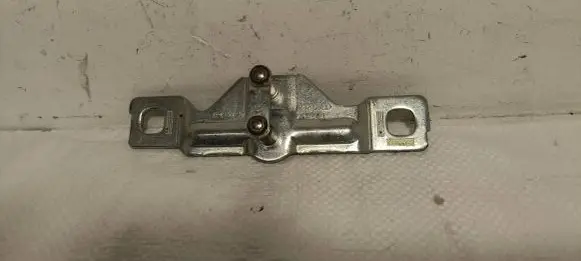 Audi A1 Loading door lock loop/hook striker 8P4827507
