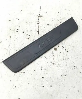 Hyundai ix35 Front sill trim cover 858832Y100
