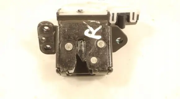Mazda 3 III Tailgate/trunk/boot lock/catch/latch C6728