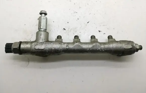 Opel Astra H Fuel main line pipe