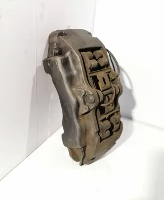 Volkswagen Touareg I Front brake caliper