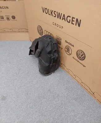 Audi Q3 8U Rear mudguard 8U0810172D 8U0.810.172.D