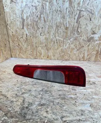 Ford C-MAX I Rear/tail lights 3M5113N411AA