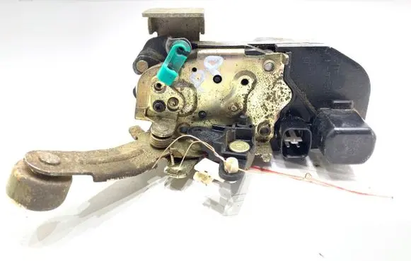Jeep Cherokee III KJ Front door lock 