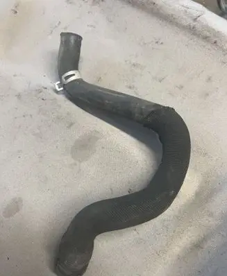 Renault Clio III Engine coolant pipe/hose