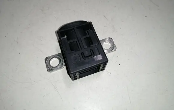 Audi A6 S6 C6 4F Battery relay fuse 4F0915519