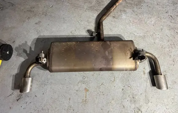 Toyota RAV 4 (XA50) Muffler/silencer 
