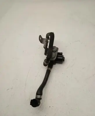 BMW X5 F15 Coolant heater control valve 8517589