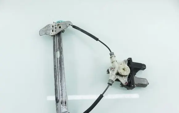 KIA Rio Front door window regulator with motor 824501W010