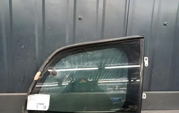 Mazda RX8 Rear side window