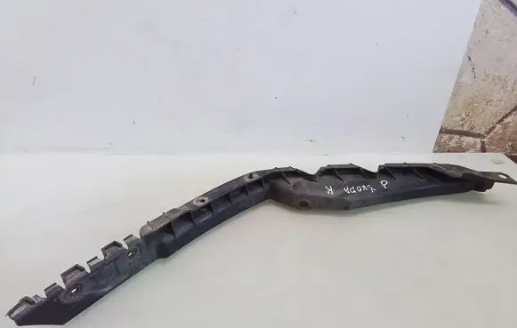 Skoda Octavia Mk2 (1Z) Front bumper mounting bracket 1Z0807183