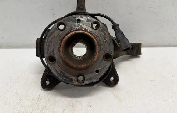 Renault Kangoo II Front wheel hub spindle knuckle 