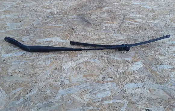 Mazda 3 I Front wiper blade arm 4BP4LE