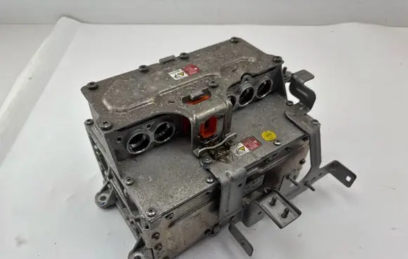 Volkswagen Golf VIII Voltage converter/converter module 5WA907070
