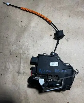 Audi A4 S4 B6 8E 8H Front door lock 4B1837015G PA66309GF