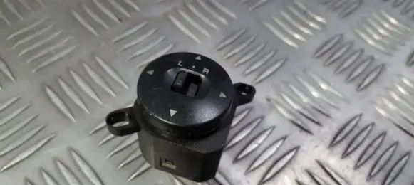 Mazda 626 Wing mirror switch