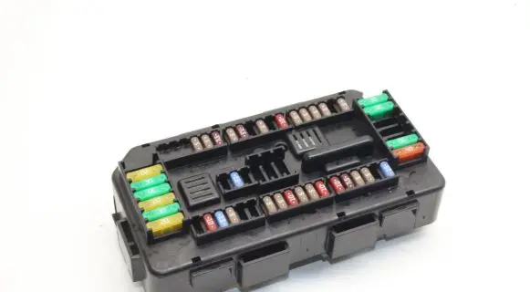BMW 4 F32 F33 Fuse module 9389068