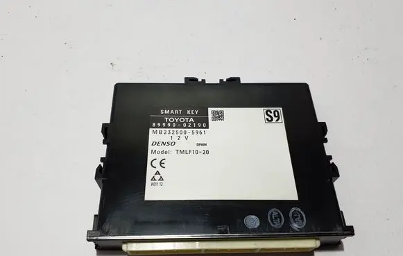Toyota Auris E180 Other control units/modules 8999002190