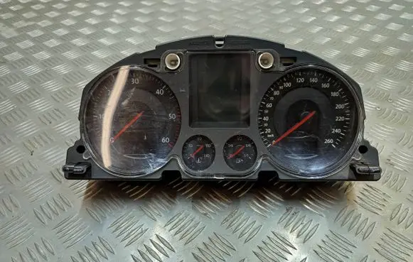Volkswagen PASSAT B6 Speedometer (instrument cluster) A2C53145550