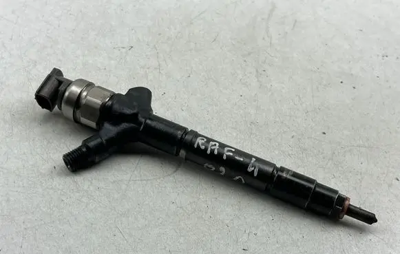 Toyota RAV 4 (XA30) Fuel injector 236700R020 01H04753