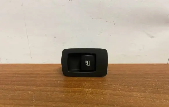 BMW X5 E70 Electric window control switch 6945874 B520