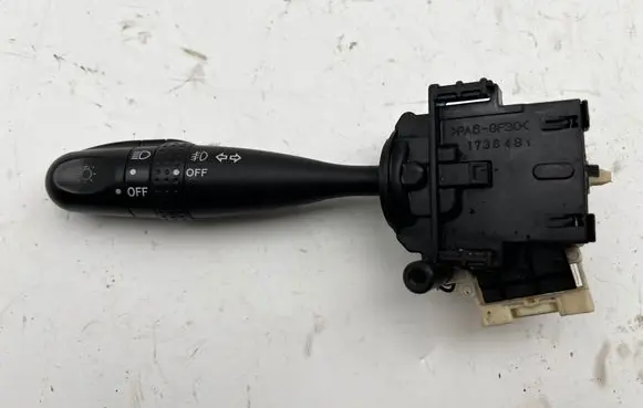Toyota RAV 4 (XA20) Indicator stalk 4Z010173682
