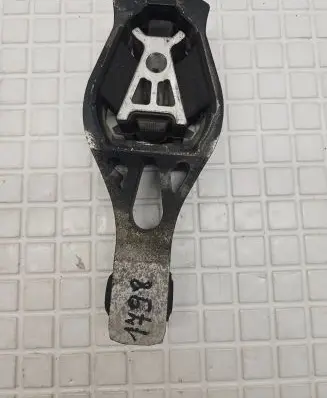 Peugeot 308 Engine mount bracket 9805734780 140361614