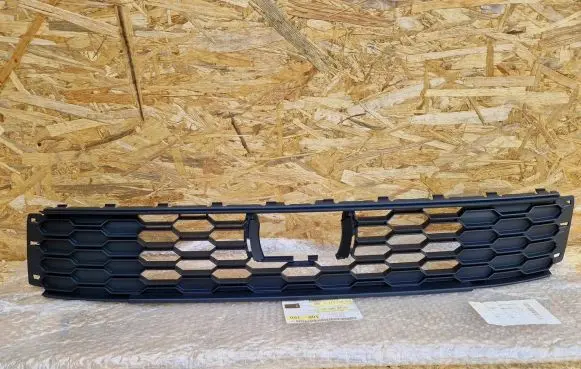 Skoda Fabia Mk3 (NJ) Front bumper lower grill 6V0853677C