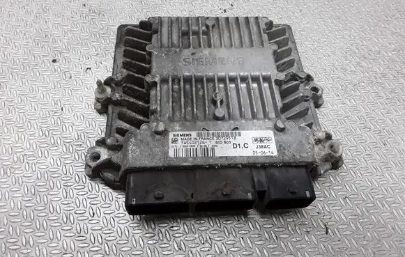 Volvo V50 Engine control unit/module 30729518