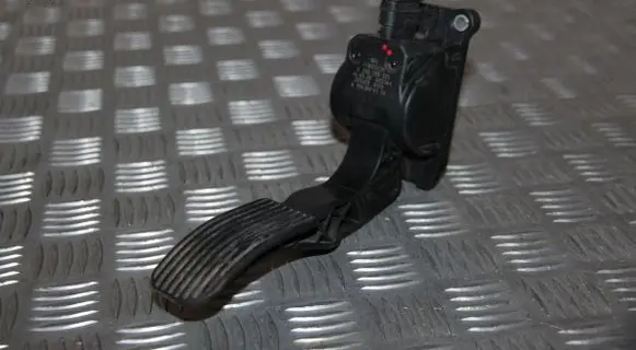 Volkswagen Crafter Accelerator throttle pedal A9063000304 9063000304 0280755025