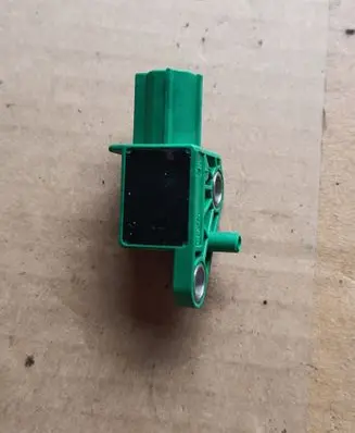 Audi Q7 4L Airbag deployment crash/impact sensor 1K0909606C
