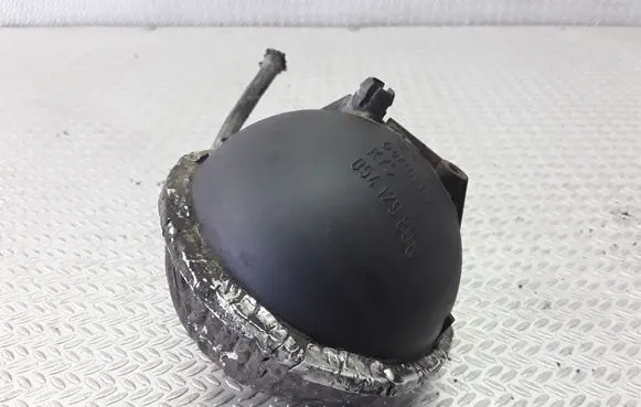 Volkswagen PASSAT B5 Vacuum air tank 054129808